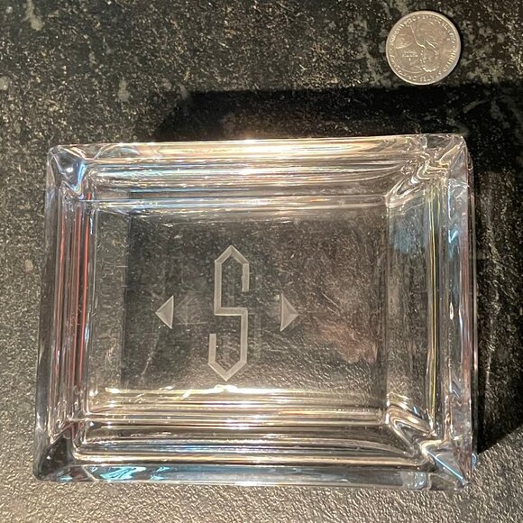 Unique 5" x 4" (Approx.) Crystal Box With "S" Etched on Lid - Picture 3 of 8